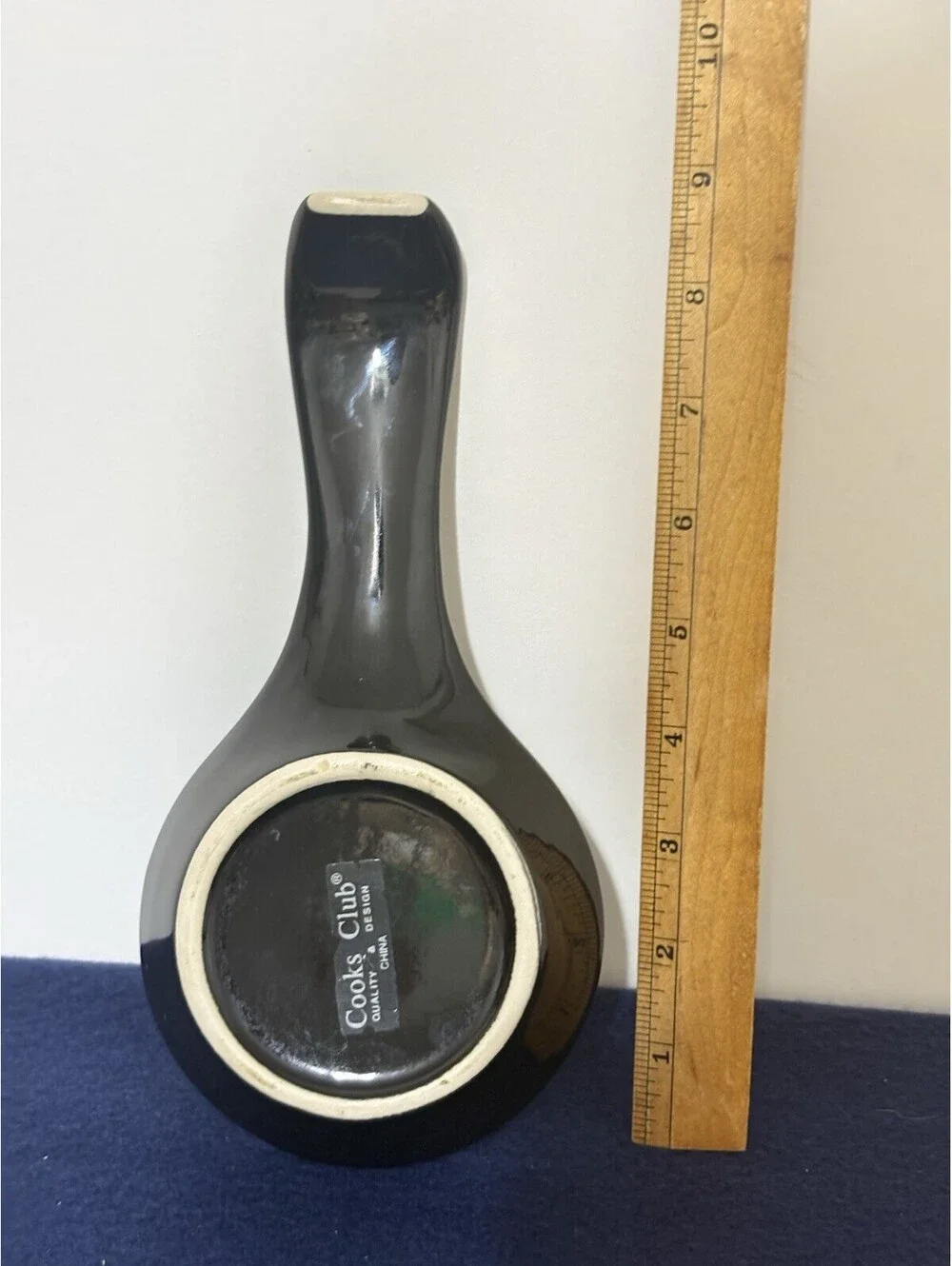 Black ceramic spoon rest  